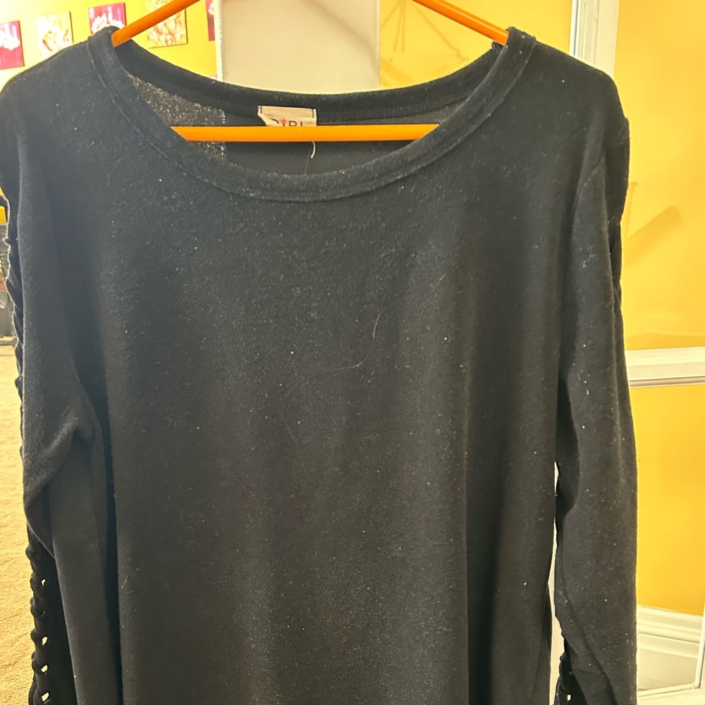 Bibi black top with open braided sleeves